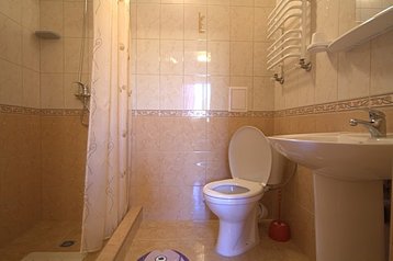 Ucranie Privát Schidnyca, Extérieur